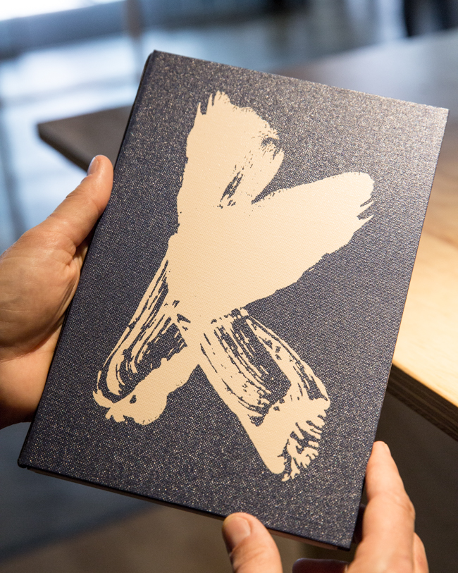 Buchbinderei und Gastronomie im Restaurant